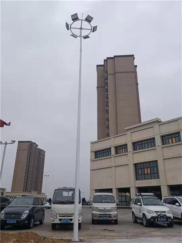中杆灯